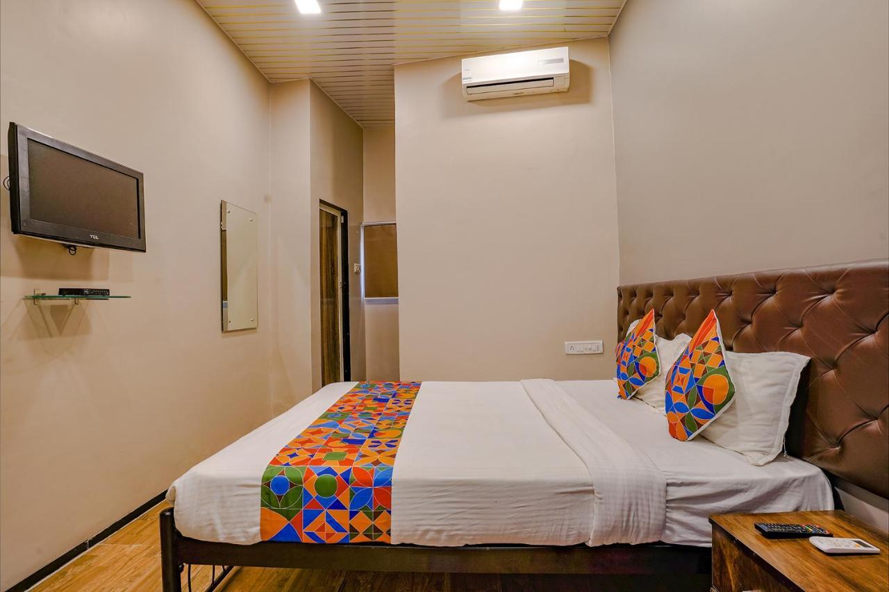 Fabexpress Comfort Stay - Nr Mumbai International Airport Bombaim Exterior foto