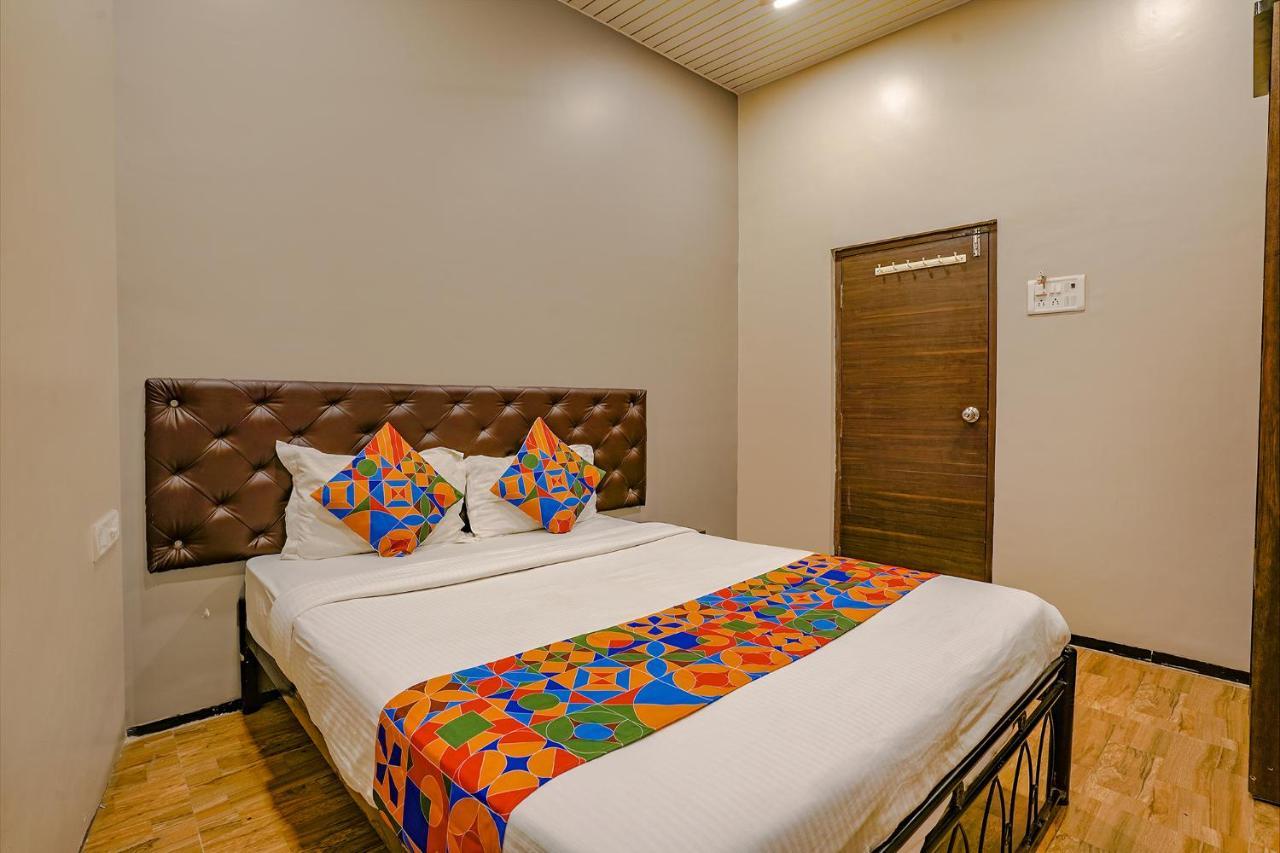 Fabexpress Comfort Stay - Nr Mumbai International Airport Bombaim Exterior foto