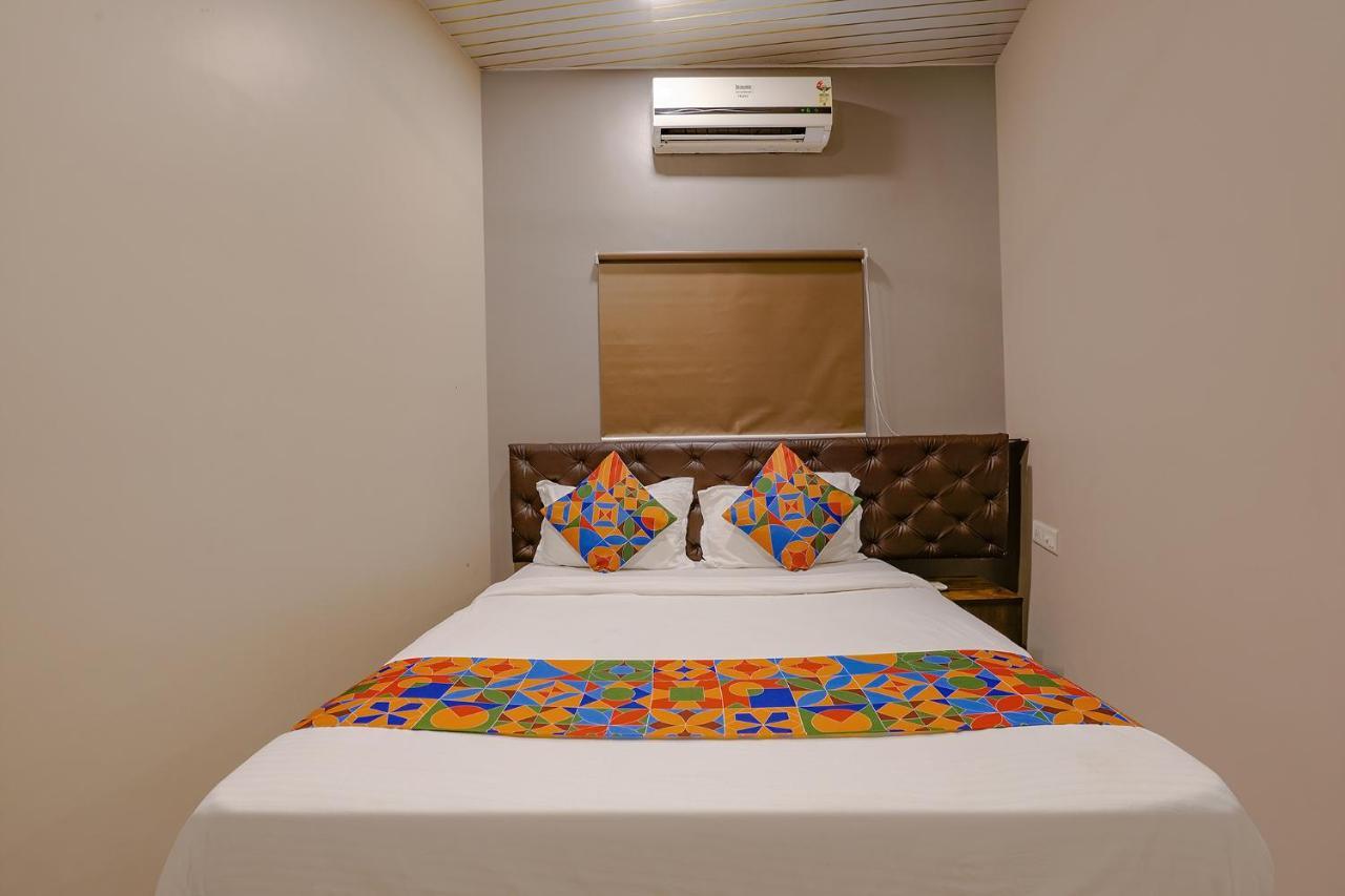 Fabexpress Comfort Stay - Nr Mumbai International Airport Bombaim Exterior foto